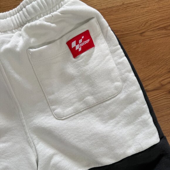 MOTOGP BOYS COLOR BLOCK SHORTS - Picture 6 of 6